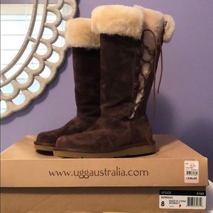 NIB Size 8 Ugg Upside Boots in Espresso